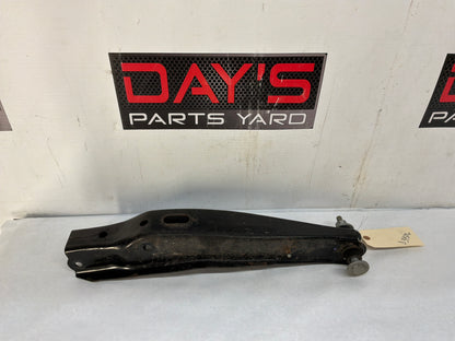 Lh rear control arm - Day's Parts Yard