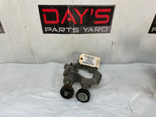 Ac compressor bracket - Day's Parts Yard