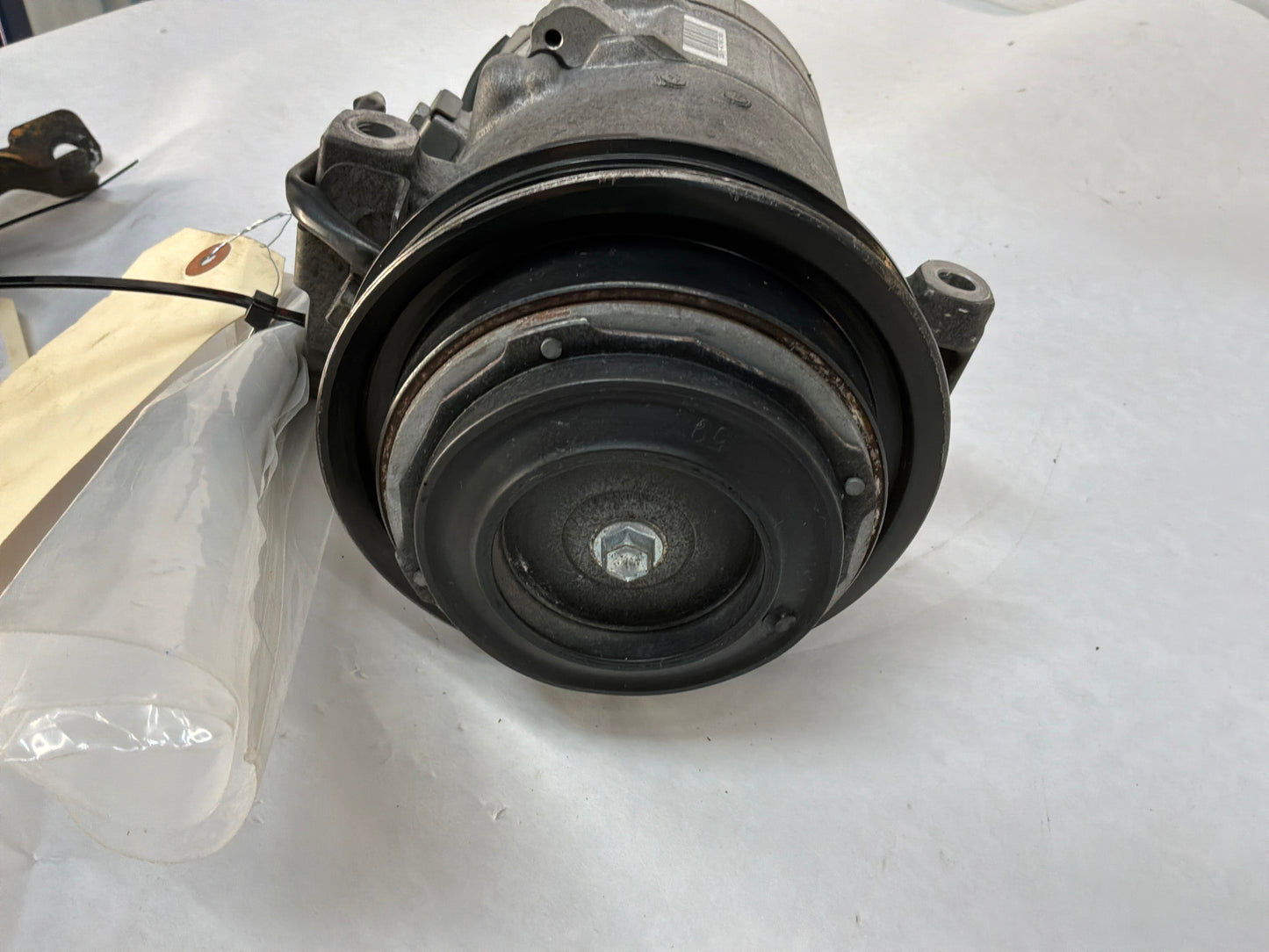 Ac compressor - Day's Parts Yard