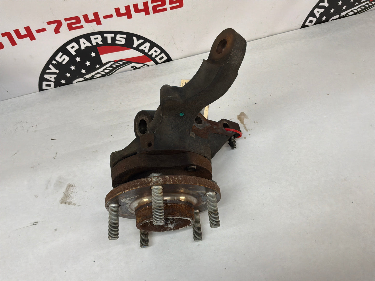 2005 Pontiac GTO RH Passenger Front Suspension Spindle Hub Knuckle Assembly OEM