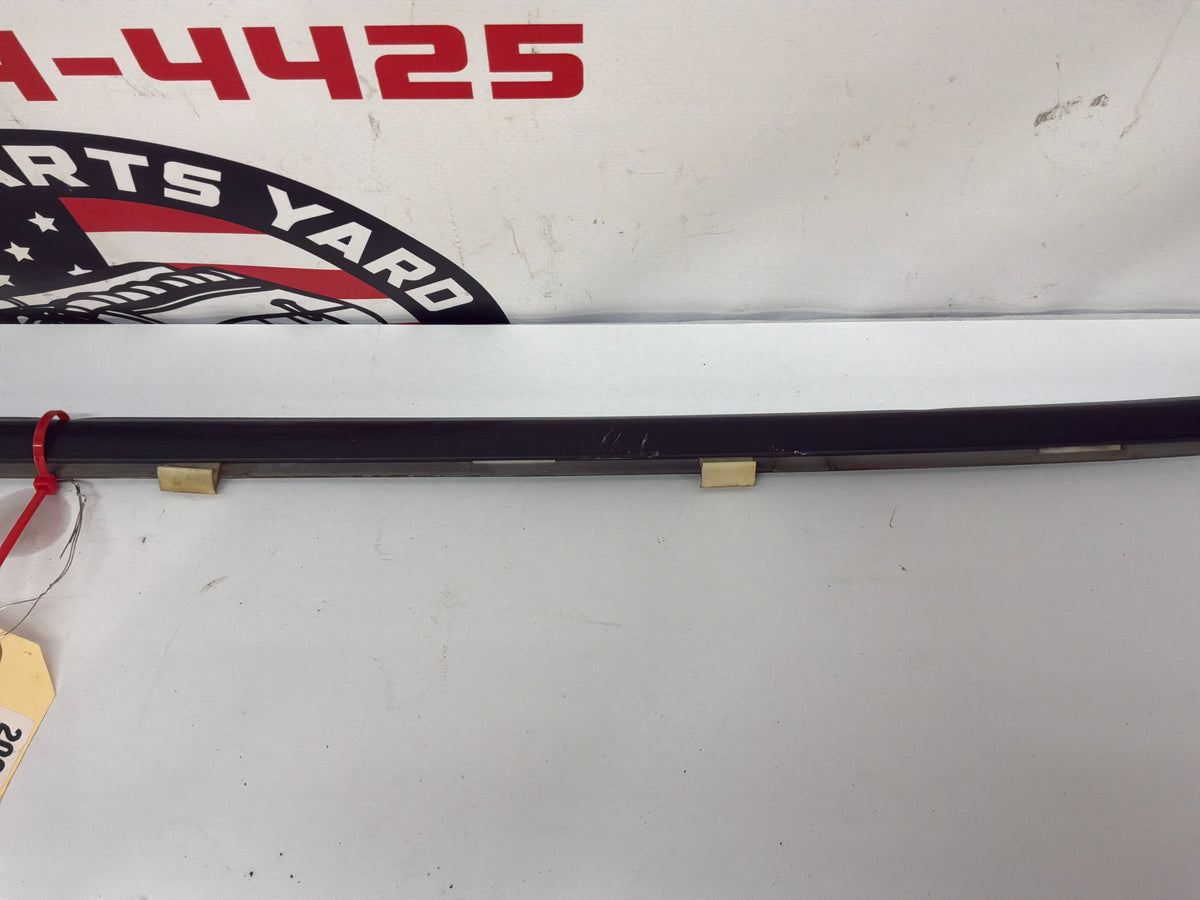 2006 Pontiac GTO RH Passenger Door Window Belt Molding Weather Strip Trim OEM