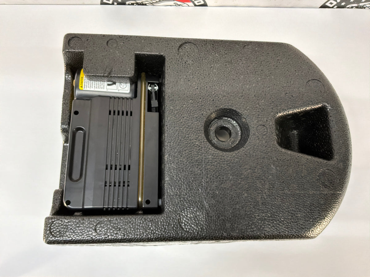 2009 Pontiac G8 GT Complete Tire Air Inflator Sealant and Foam OEM - Day's Parts Yard