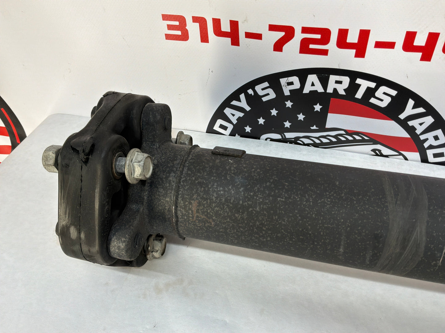 2016 Cadillac CTS-V Drive Propeller Shaft Driveshaft w/ Hardware OEM