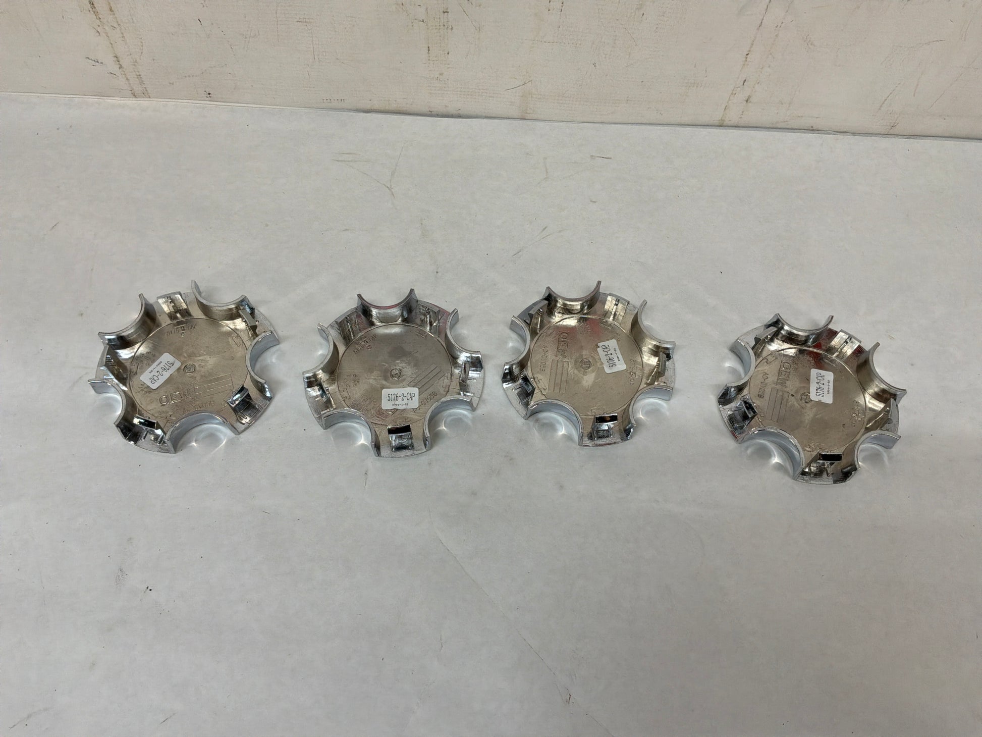 Center wheel caps - Day's Parts Yard