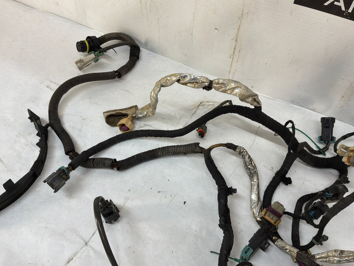 2017 Chevy Caprice PPV Engine Motor Automatic Transmission Wire Wiring Harness OEM - Day's Parts Yard