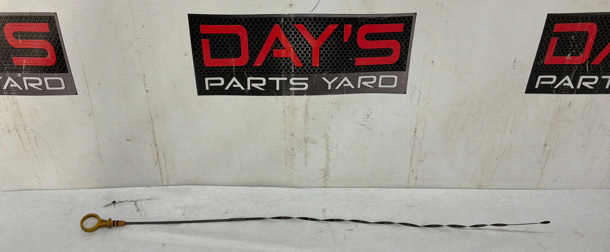 Dip stick - Day's Parts Yard