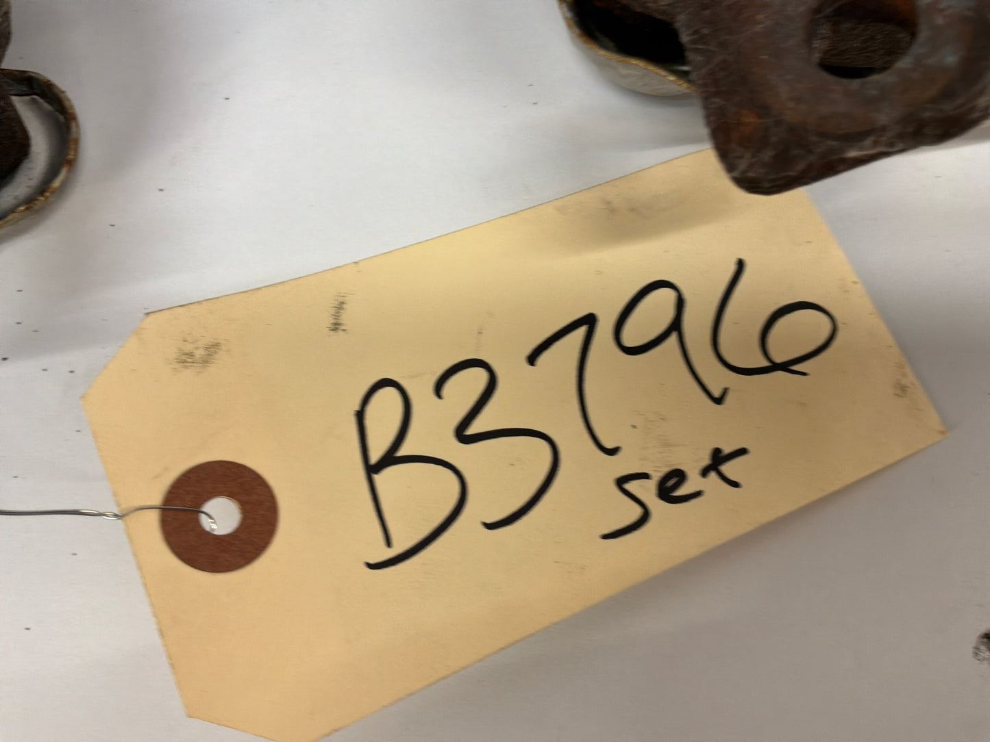 2008 Pontiac G8 GT RH & LH Factory Exhaust Manifold OEM