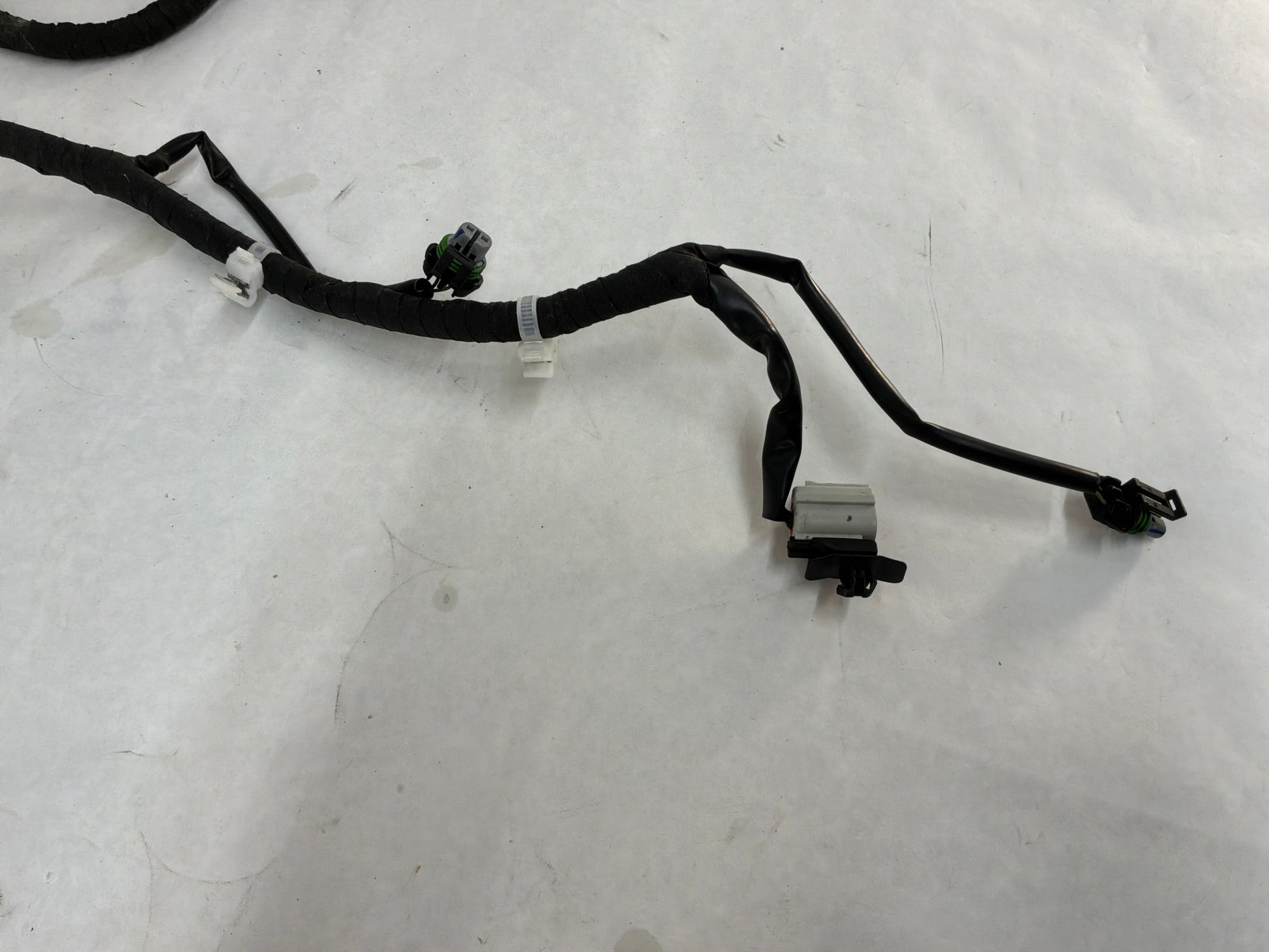 Front bumper wire harness - Day's Parts Yard