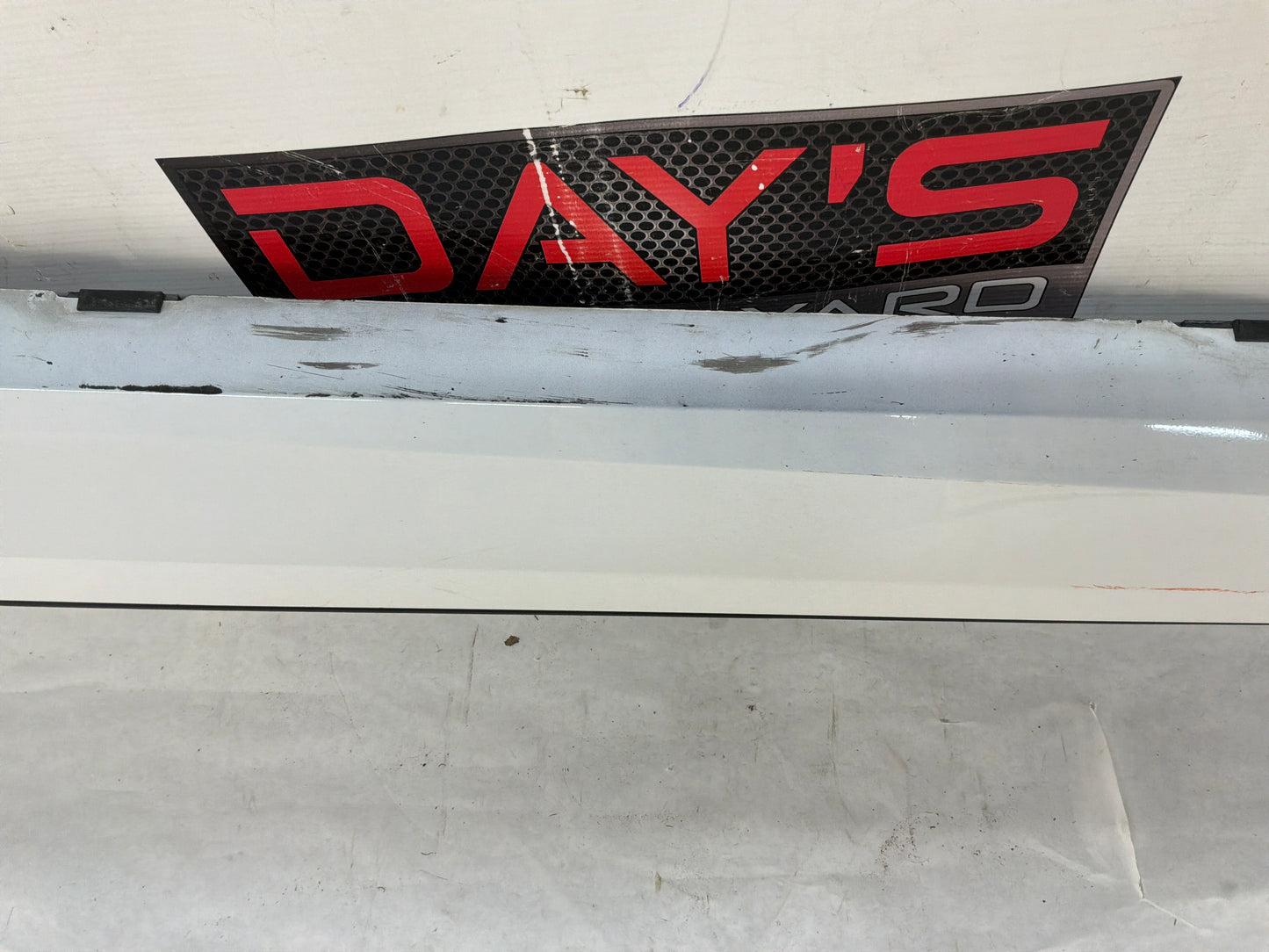 2023 Chevy Camaro SS LH Driver Rocker Molding Side Skirt Trim White OEM