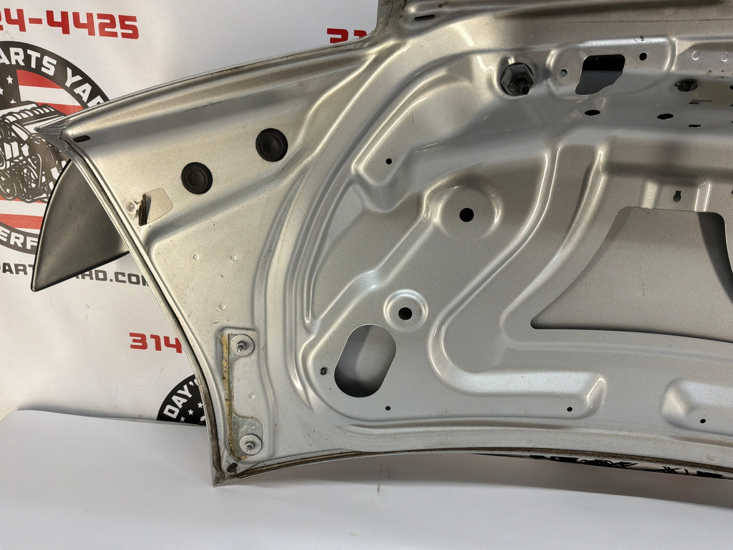 2015 Chevy Camaro SS 1LE Trunk Deck Lid OEM Silver