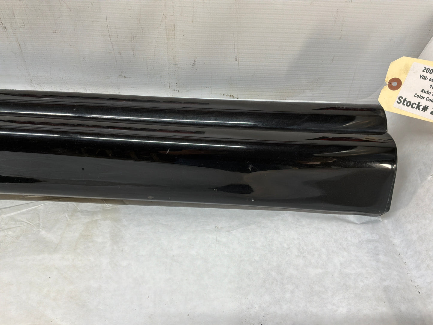 2004 Pontiac GTO RH Passenger Rocker Molding Side Skirt Panel Trim Black OEM