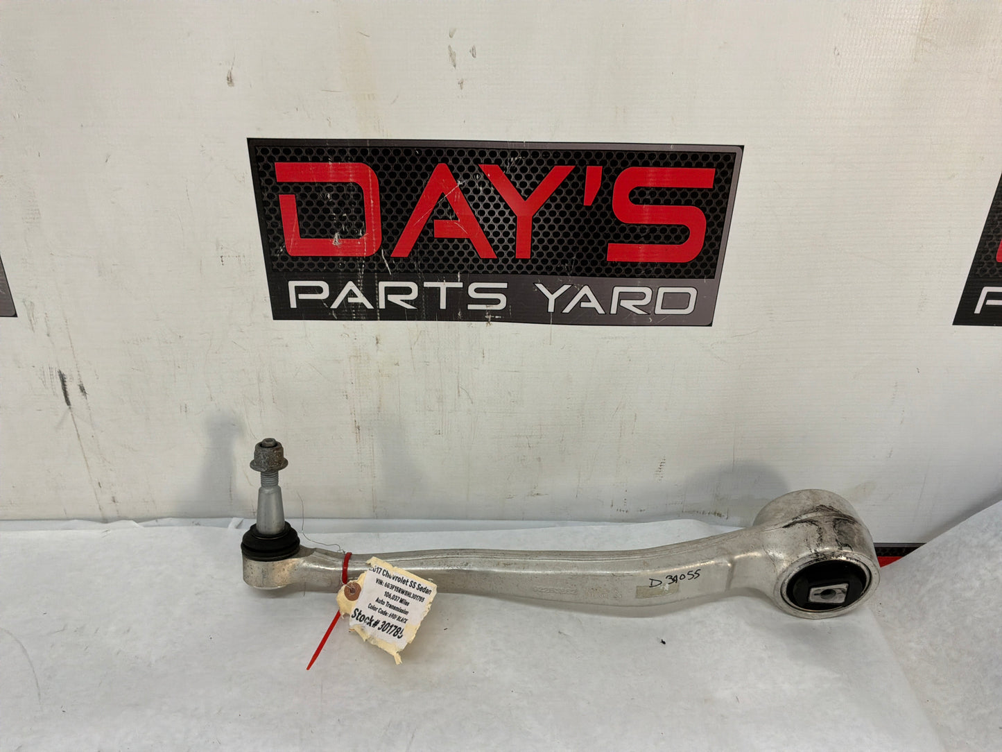 Rh control arm - Day's Parts Yard