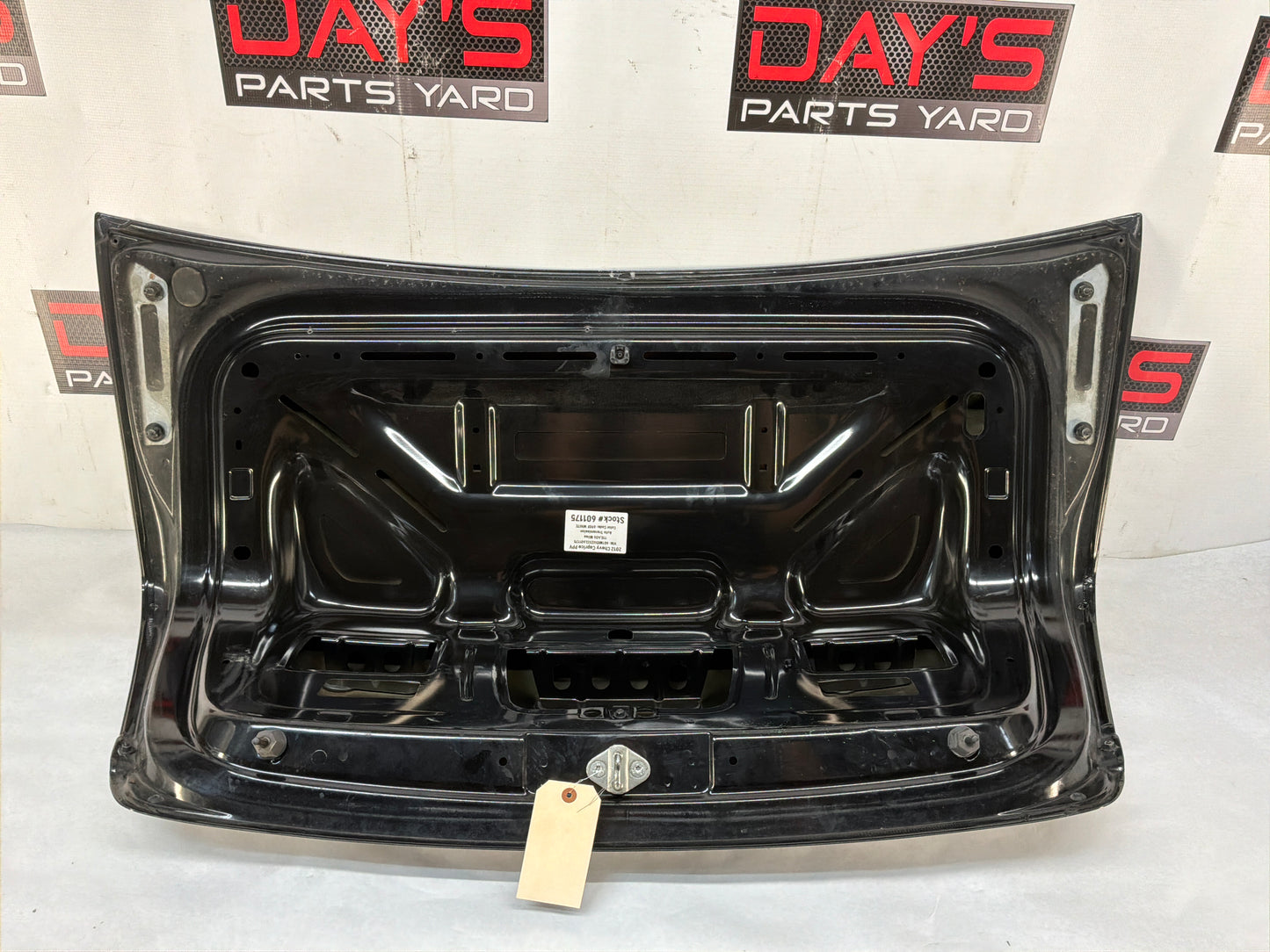 Trunk deck lid - Day's Parts Yard