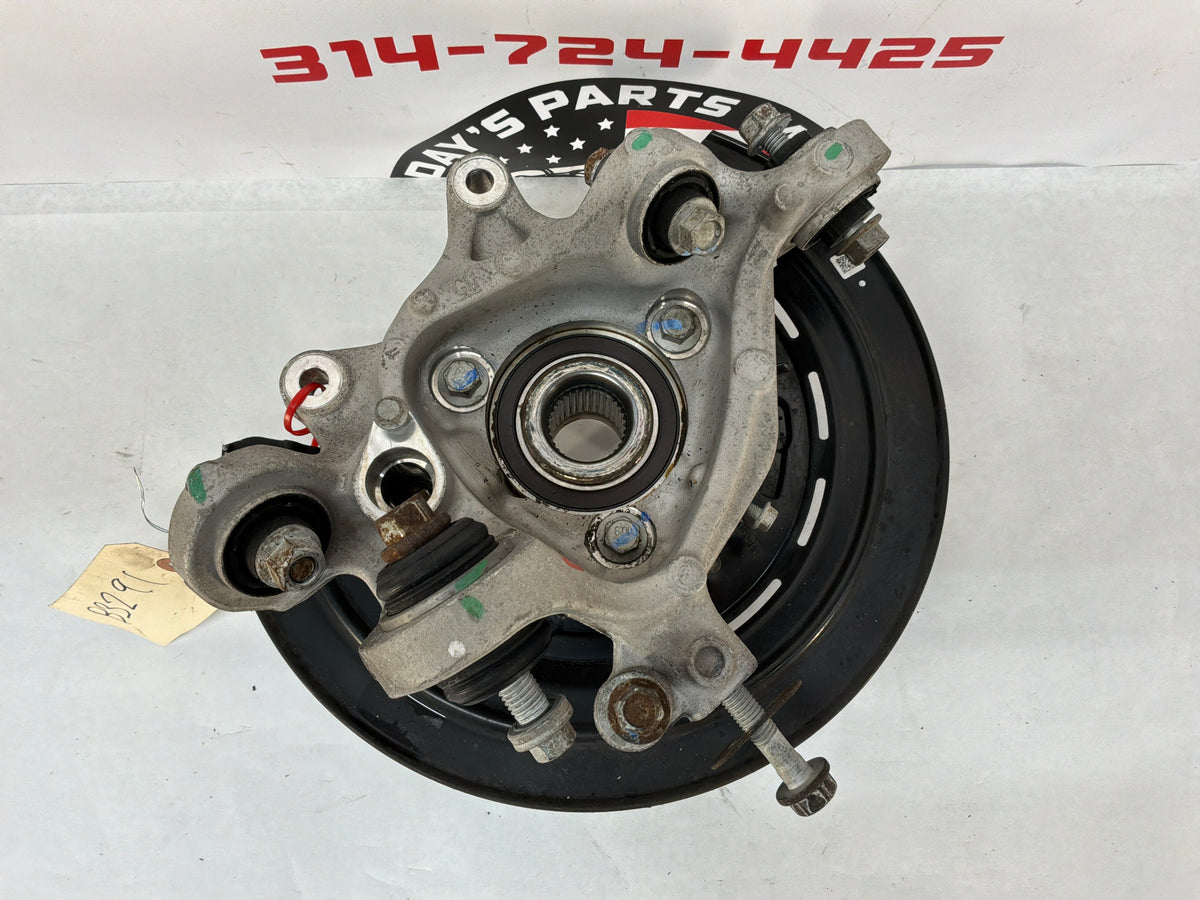 2016 Cadillac CTS-V Rear RH Passenger Spindle Knuckle Hub OEM