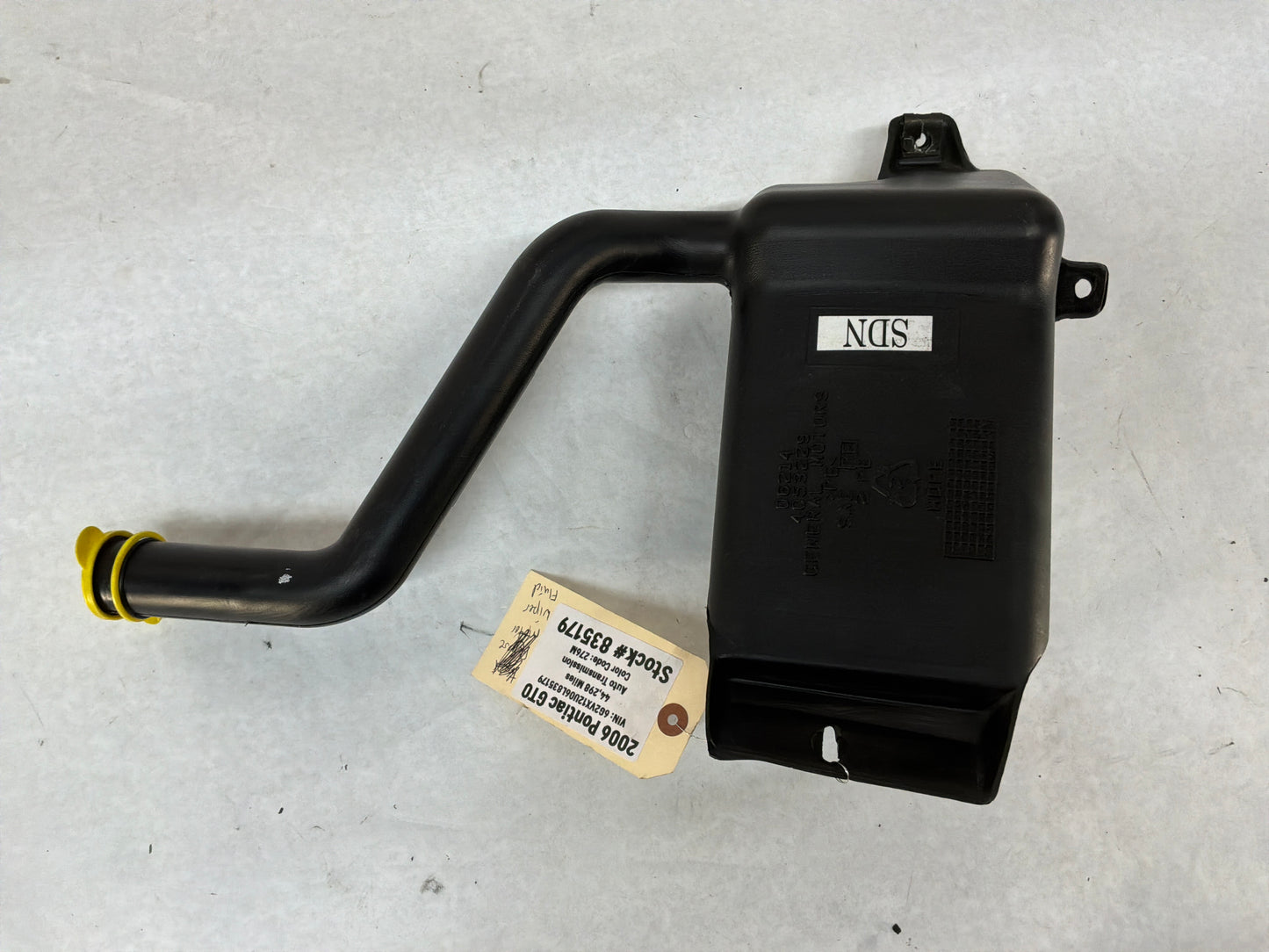 2006 Pontiac GTO Windshield Washer Pump Reservoir Tank Bottle OEM