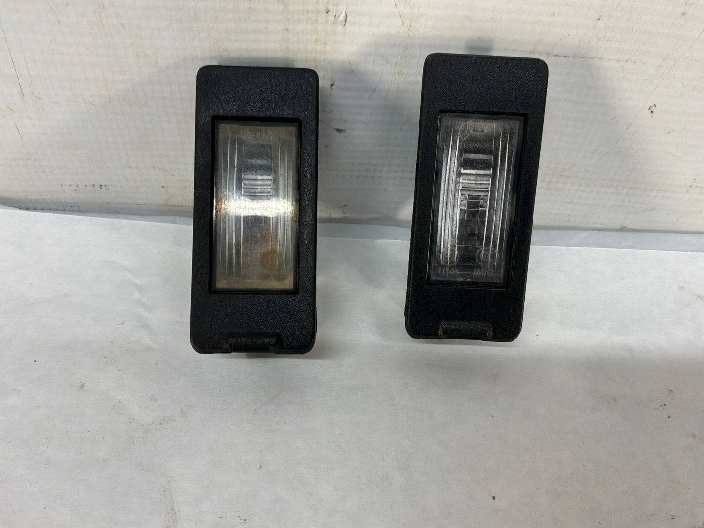 2016 Cadillac ATS-V Coupe RH & LH License Plate Tag Light Set OEM