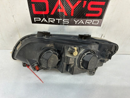 Rh headlight - Day's Parts Yard