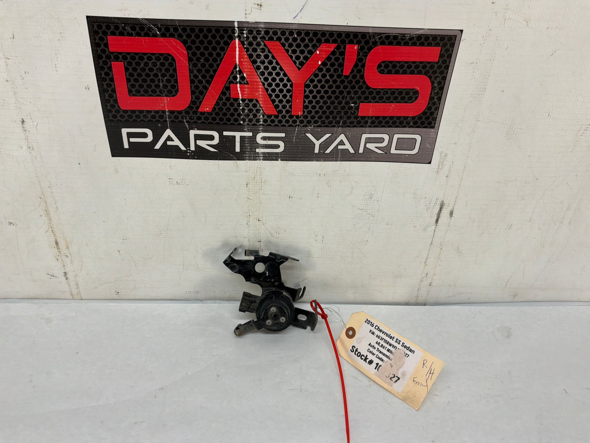 2016 Chevy SS Sedan RH Passenger Front Ride Height Suspension Head Lamp Sensor OEM - Day's Parts Yard