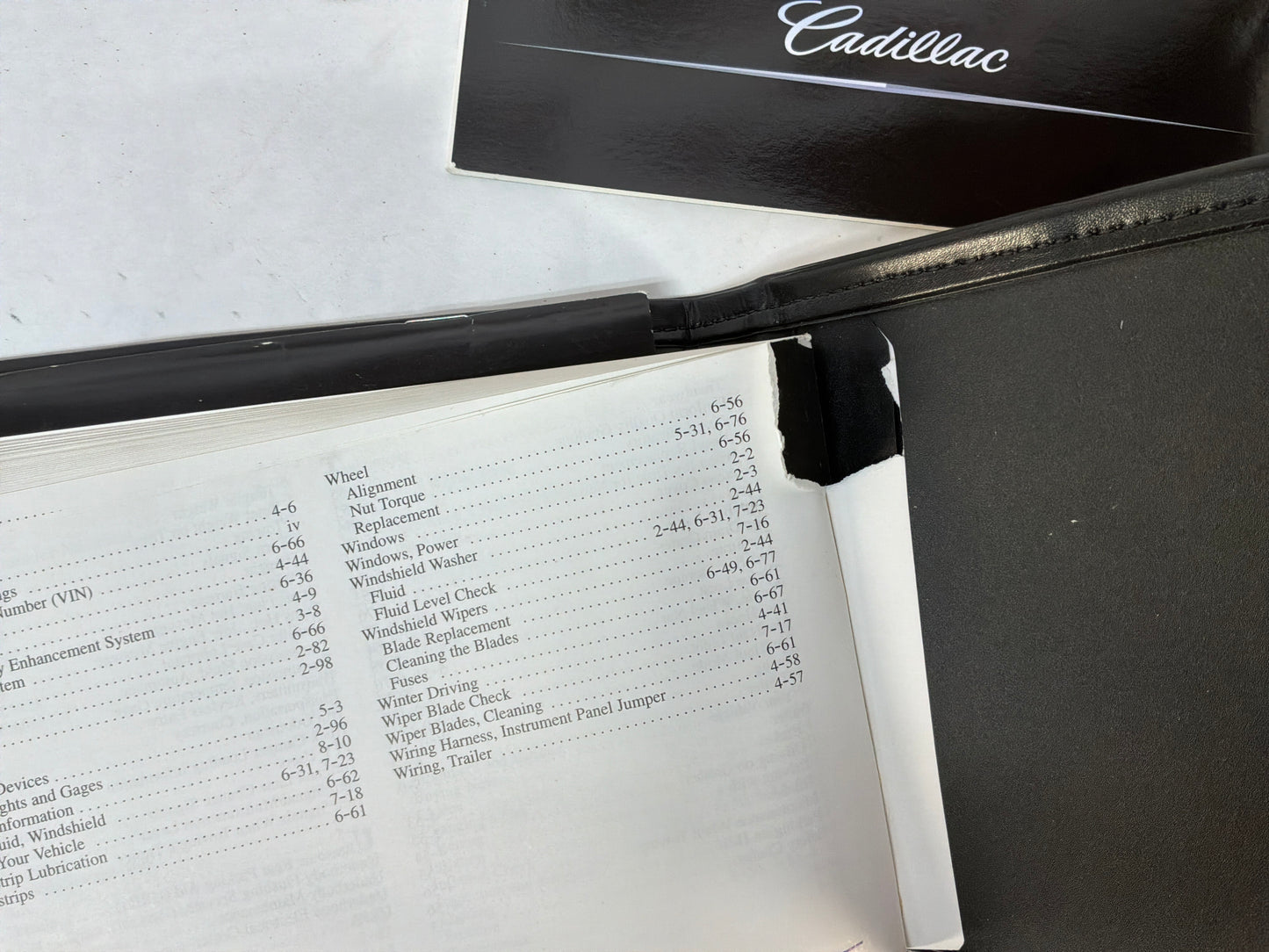 2002 Cadillac Escalade EXT Owners Manual Booklet OEM