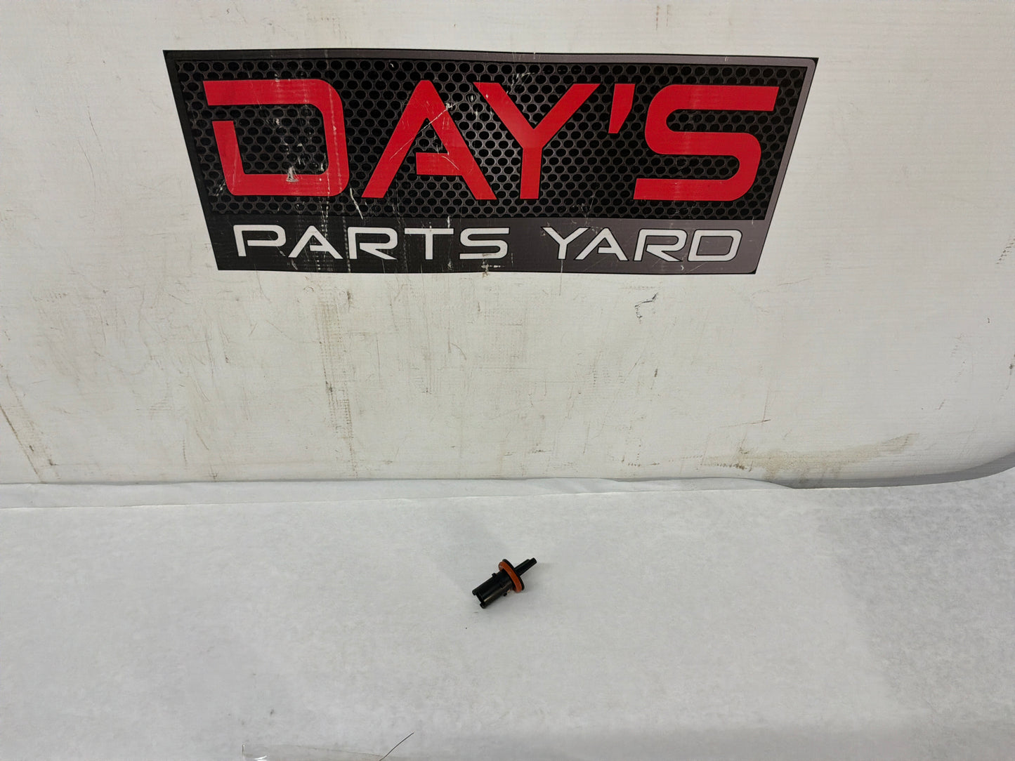 Turn signal socket - Day's Parts Yard