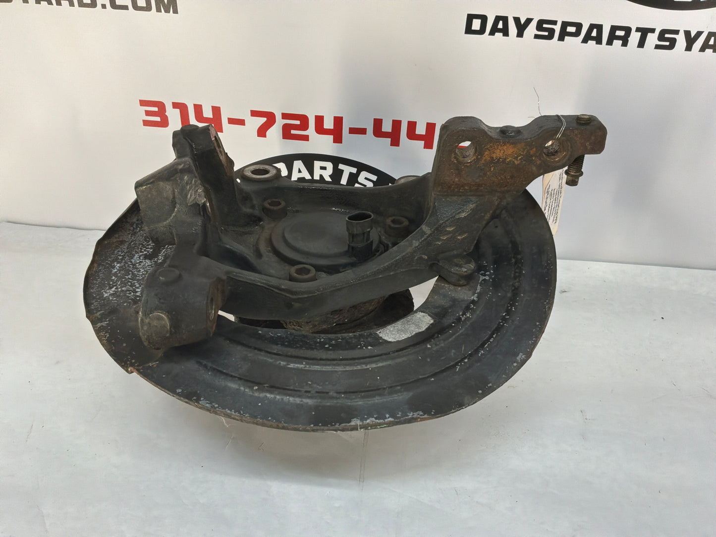 2011 Chevy Caprice PPV LH Driver Front Suspension Spindle Knuckle Hub Assembly OEM