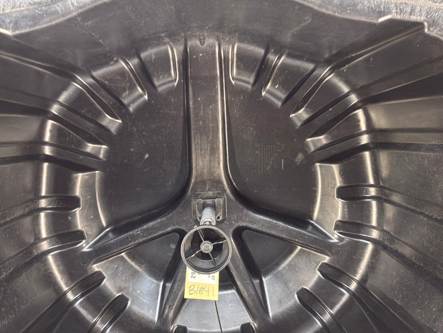 2009 Pontiac G8 GT Spare Tire Tub