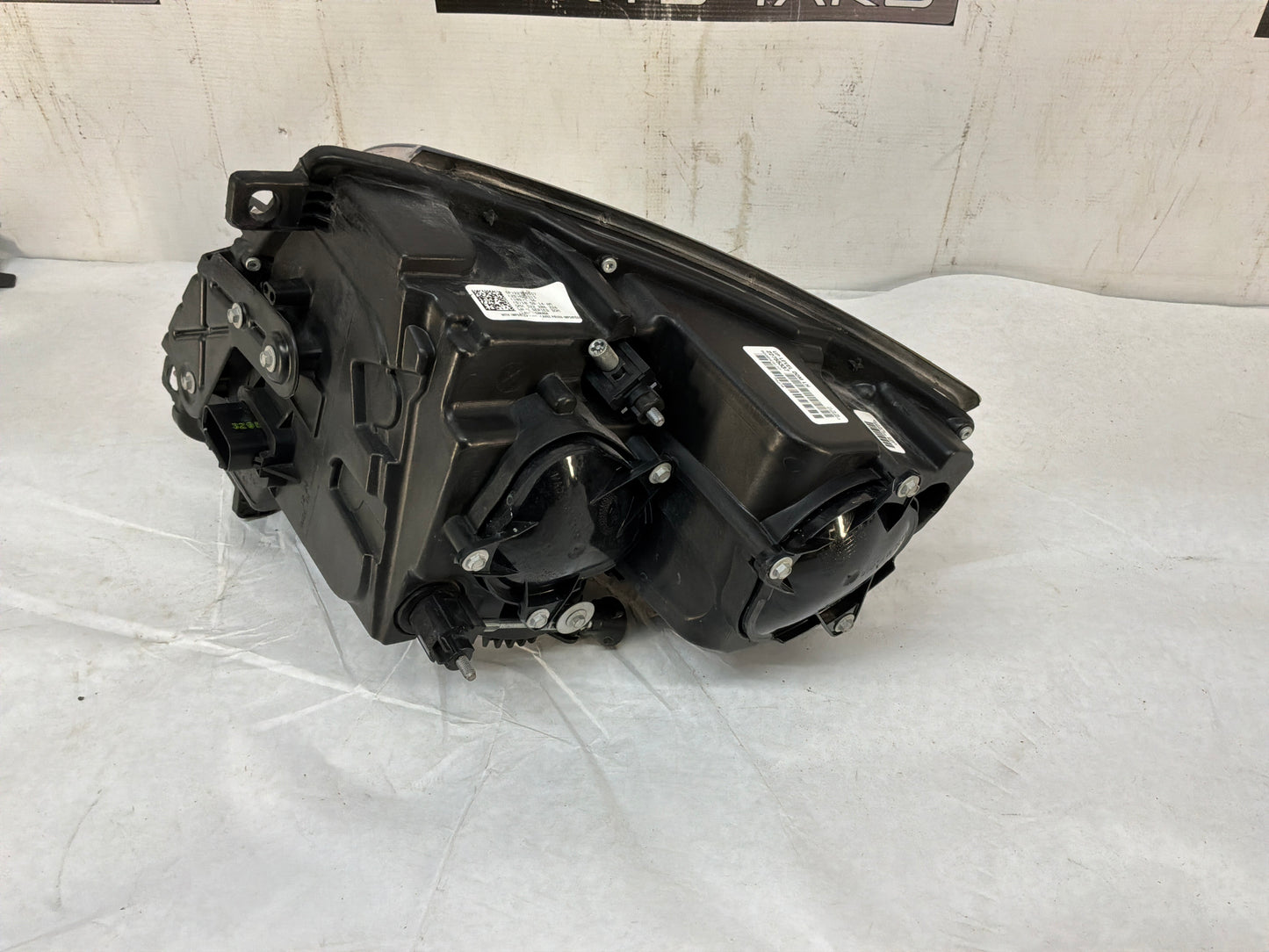 Headlight - Day's Parts Yard