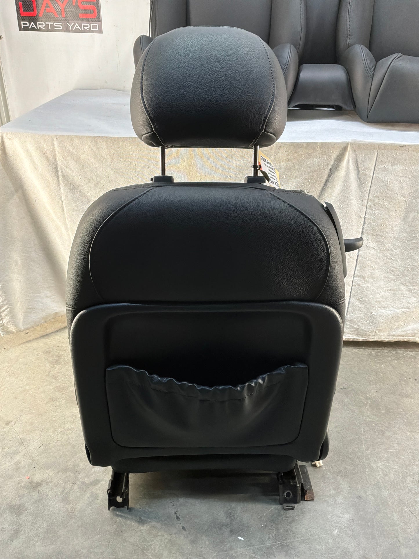 2006 Pontiac GTO Seats Fronts and Rears Black Leather OEM