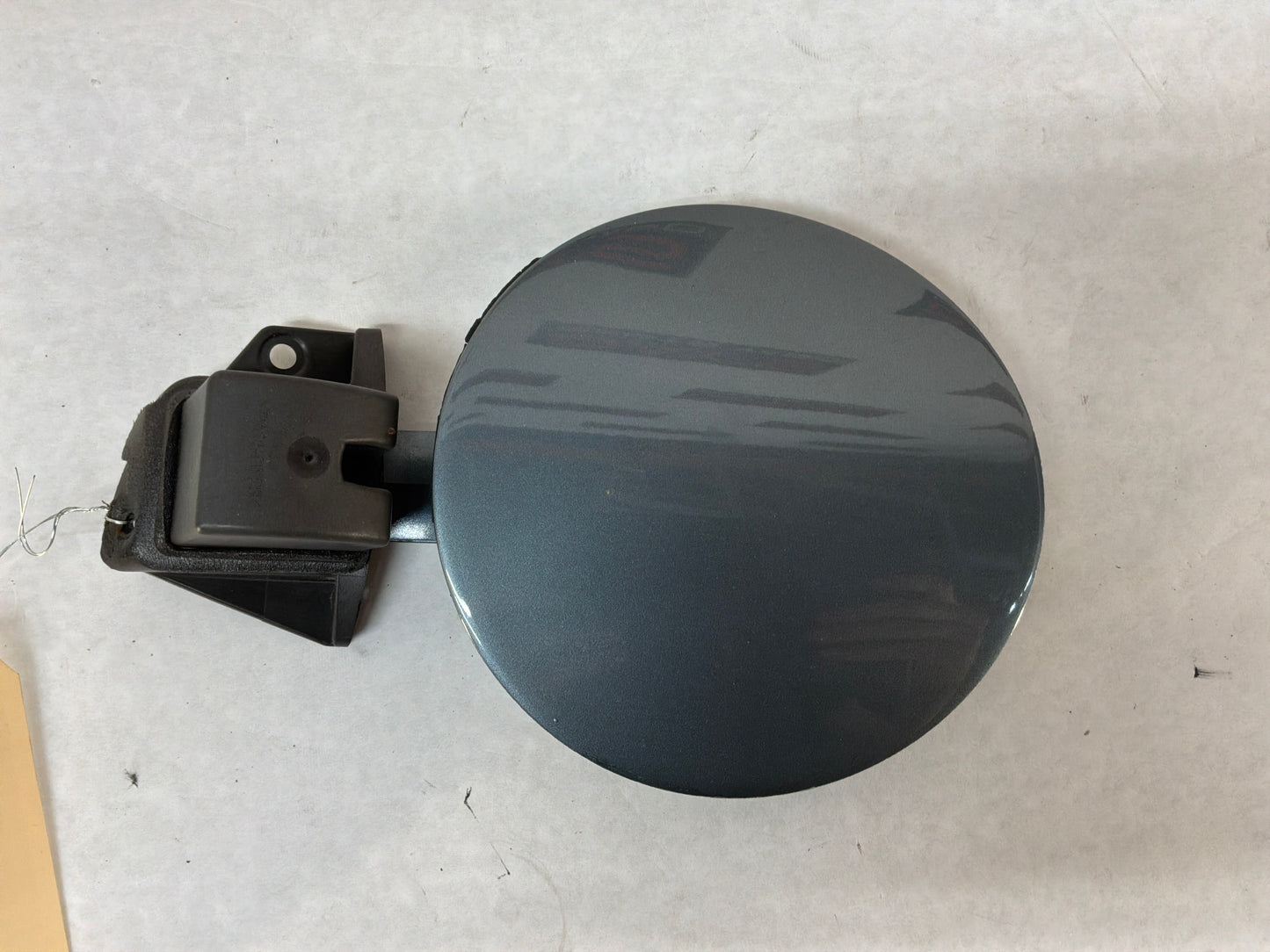 2006 Pontiac GTO Fuel Gas Door Lid Cover Assembly OEM