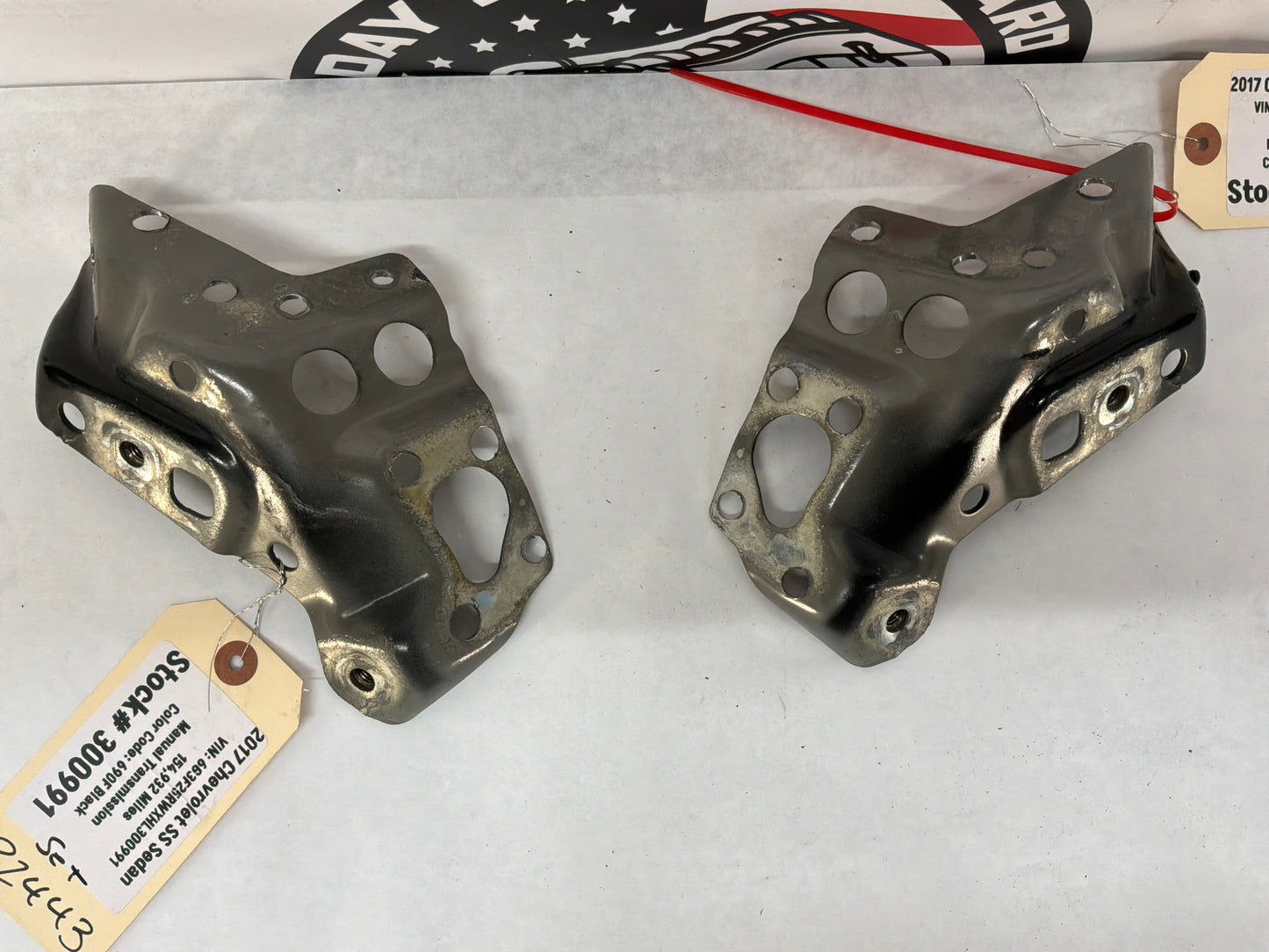 2017 Chevy SS Sedan RH & LH Weld On Hood Hinge Brackets Mounts OEM
