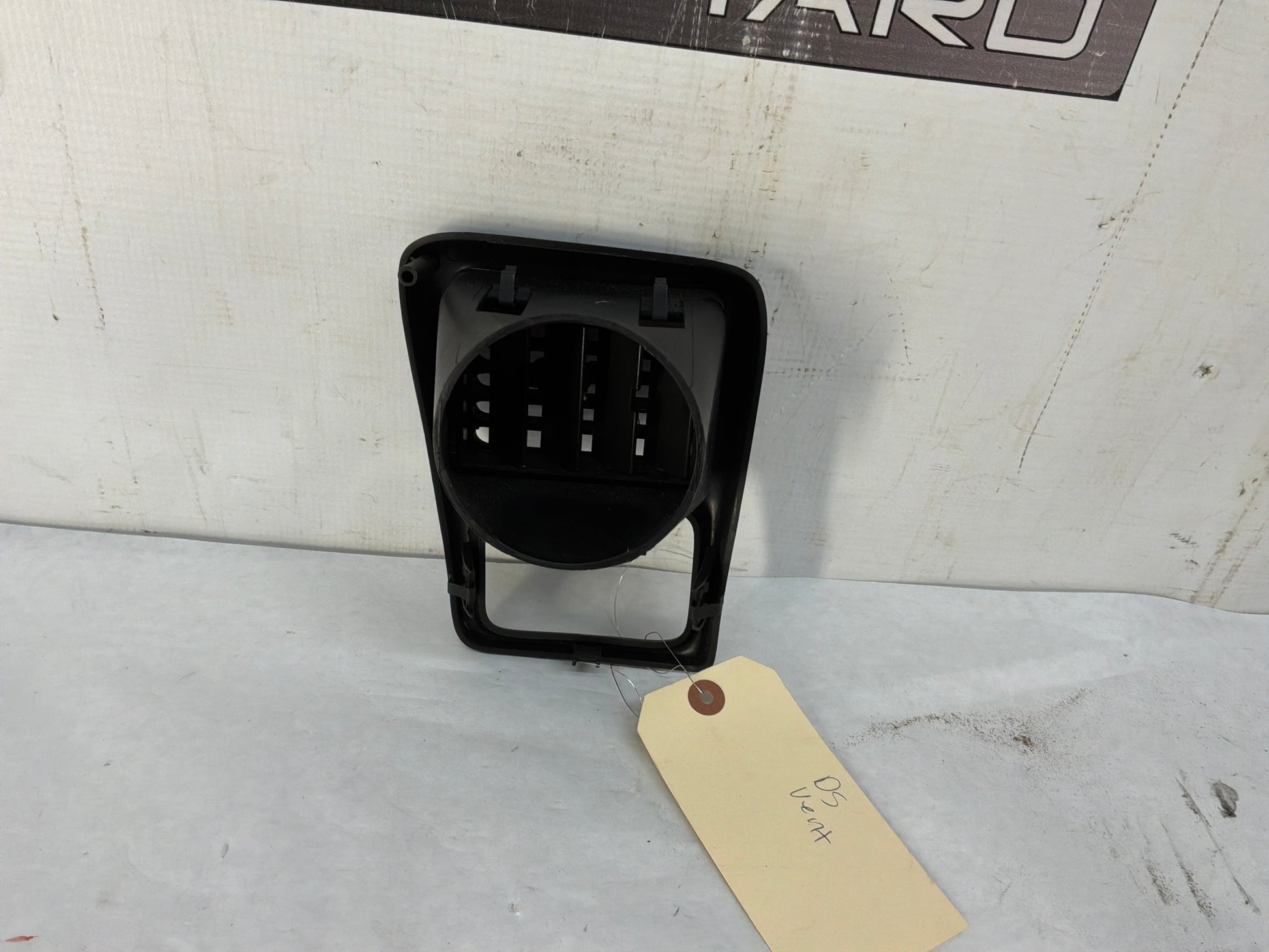 Dash vent - Day's Parts Yard
