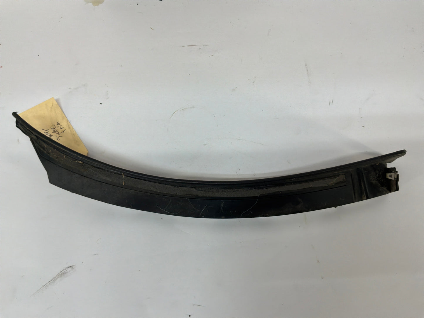 2013 Chevy Camaro ZL1 LH Driver Front Bumper Fascia Wheel Well Trim Molding OEM