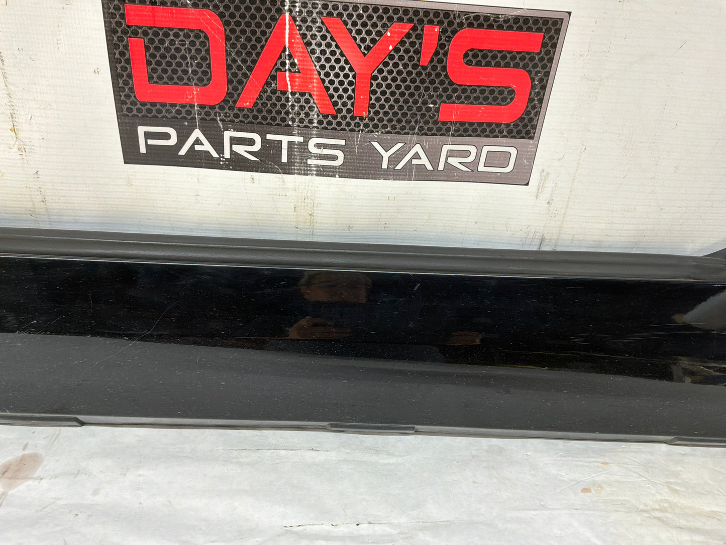 2013 Chevy Camaro LH Driver Rocker Molding Side Skirt Panel OEM