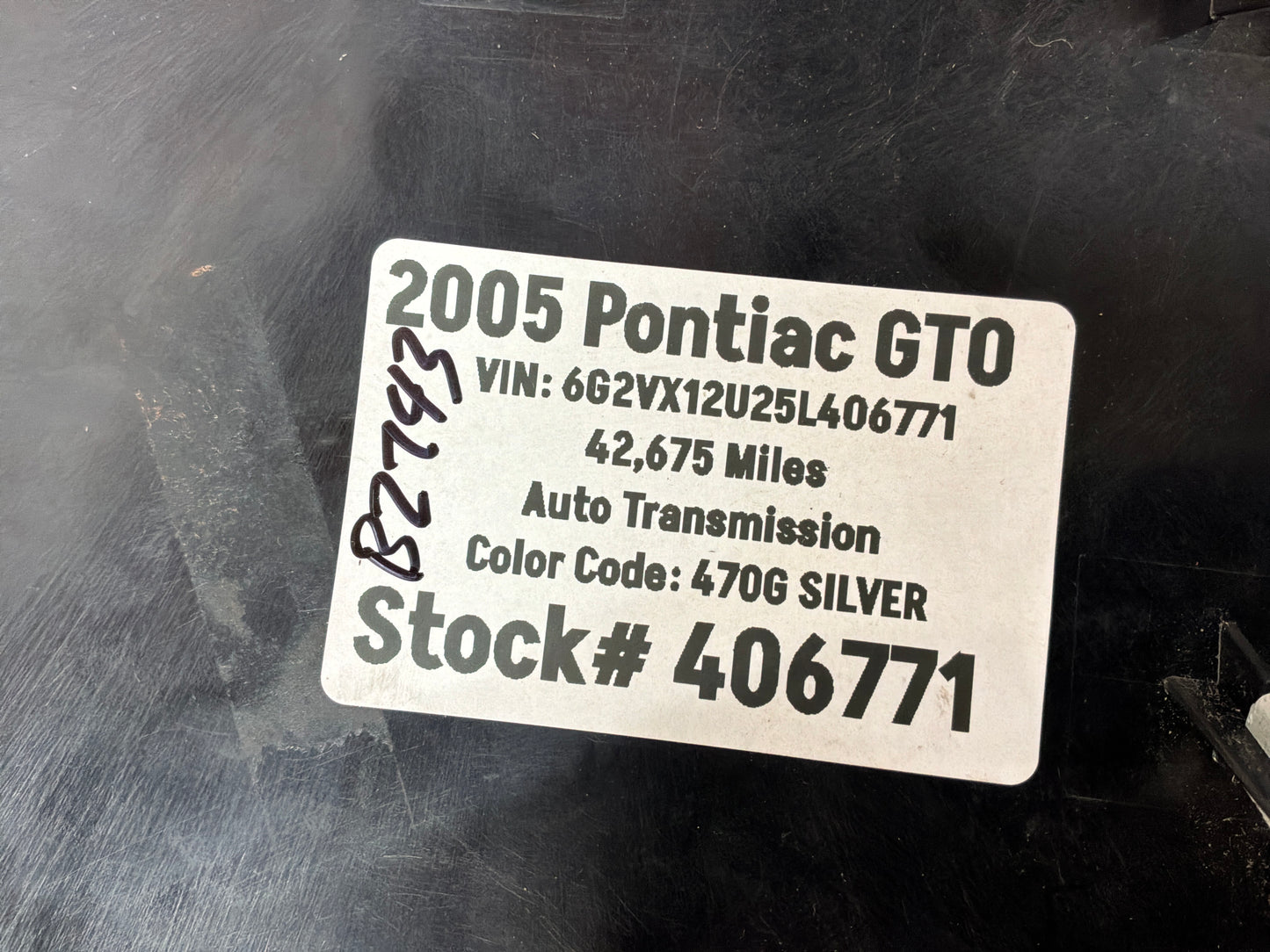 2005 Pontiac GTO Center Dash Upper Radio Bezel Top Trim Plate OEM