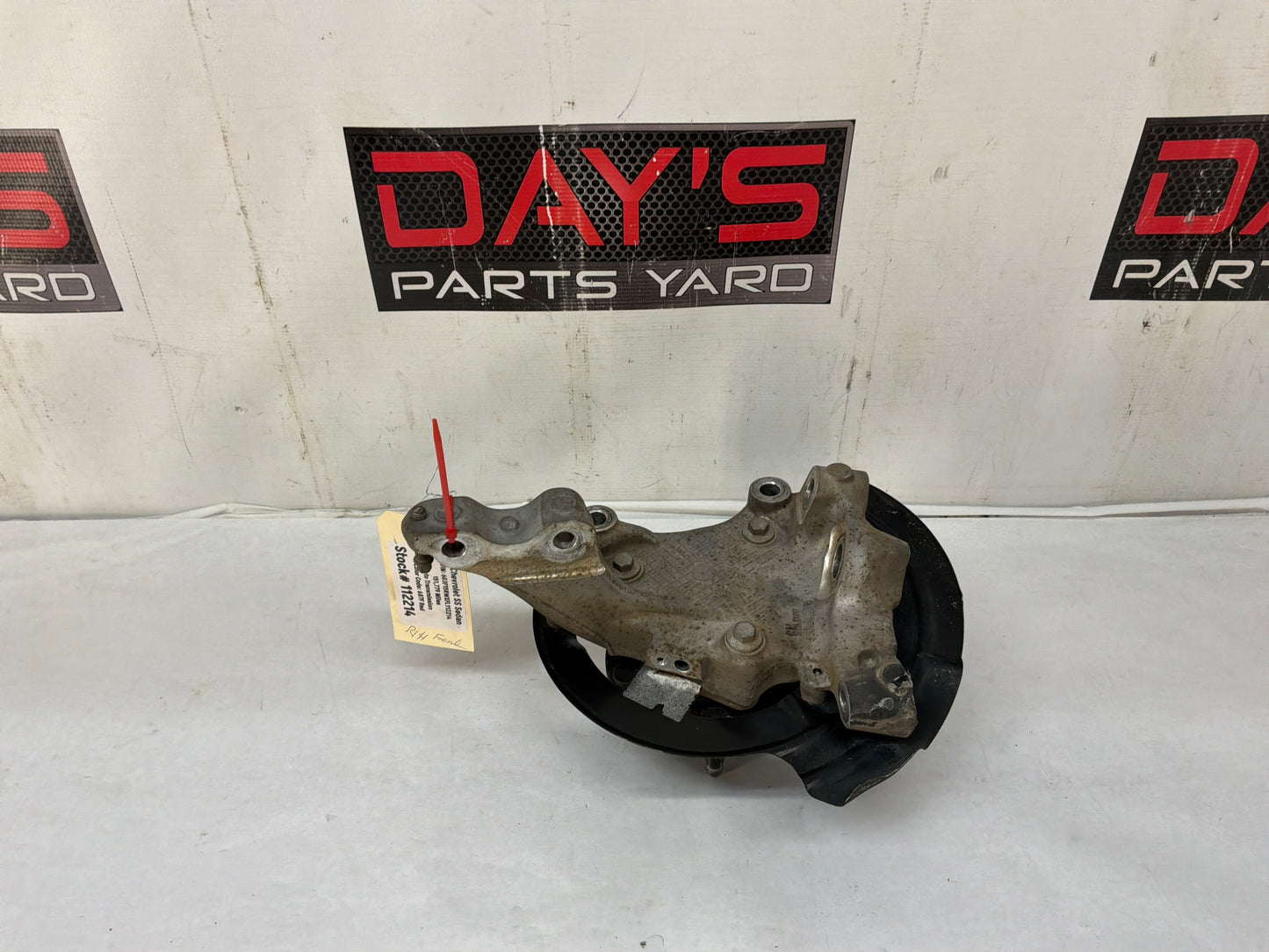 2015 Chevy SS Sedan RH Passenger Front Suspension Spindle Knuckle Hub Assembly OEM