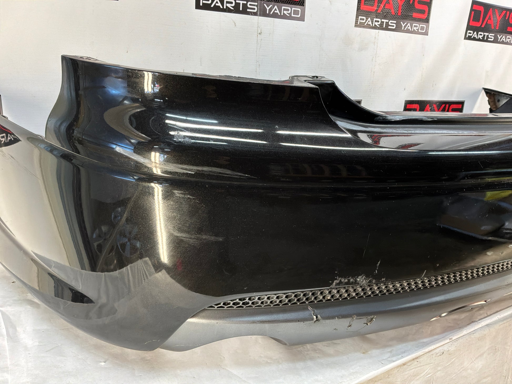 Rear bumper - Day's Parts Yard