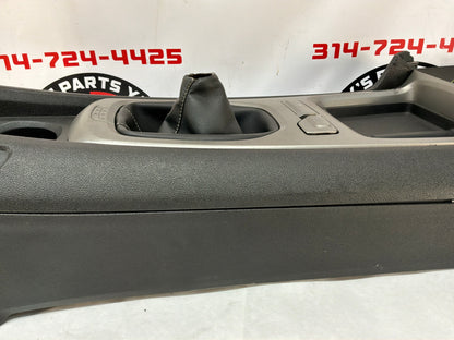 2014 Chevy Camaro SS Manual Transmission Center Console Armrest w/ Boot & Shifter Knob  OEM