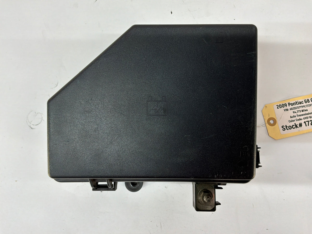 2009 Pontiac G8 GT Fuse Box w/ Lid Cover OEM - Day's Parts Yard