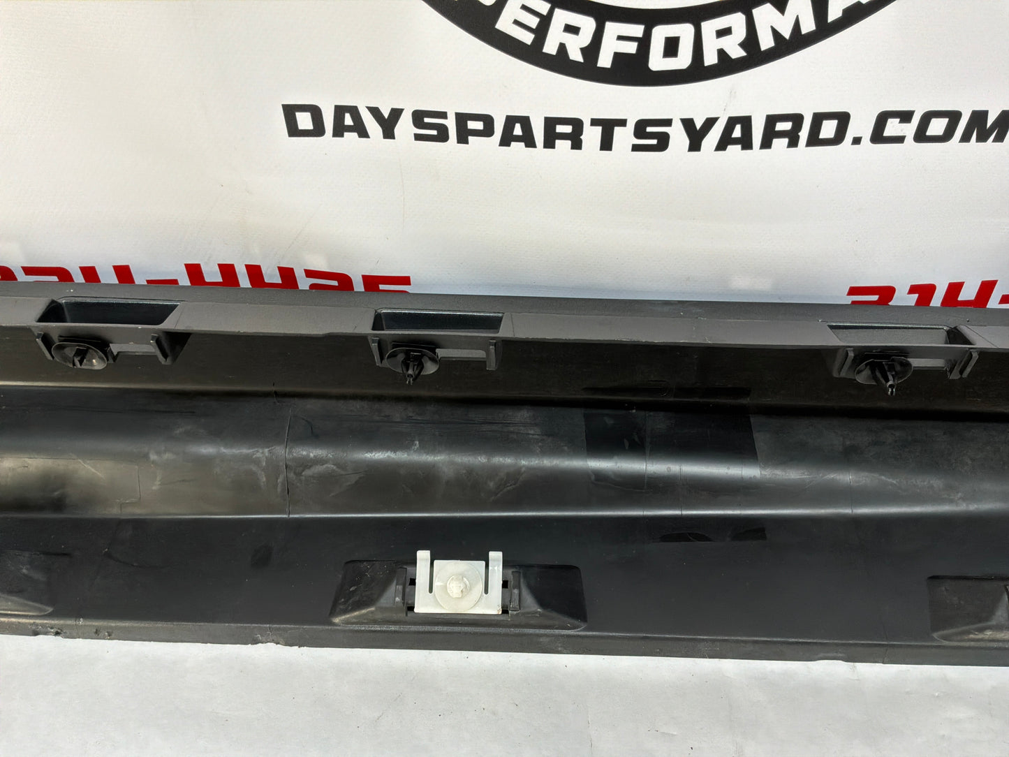 2017 Chevy SS Sedan LH Driver Rocker Molding Side Skirt Panel Trim Gray OEM
