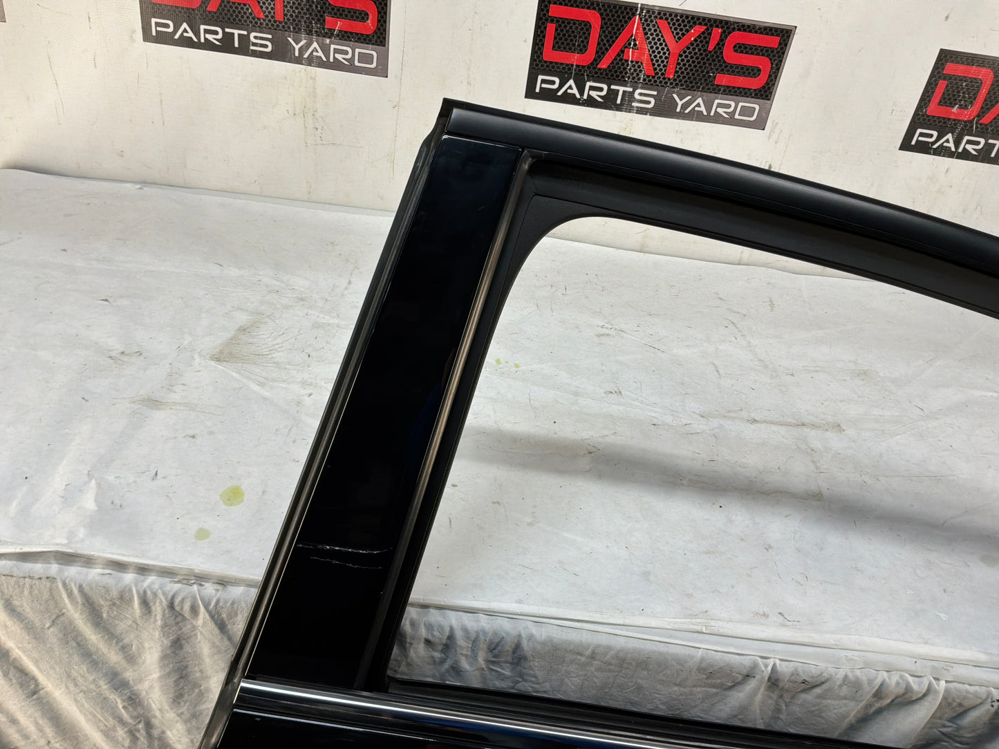 Lh rear door - Day's Parts Yard