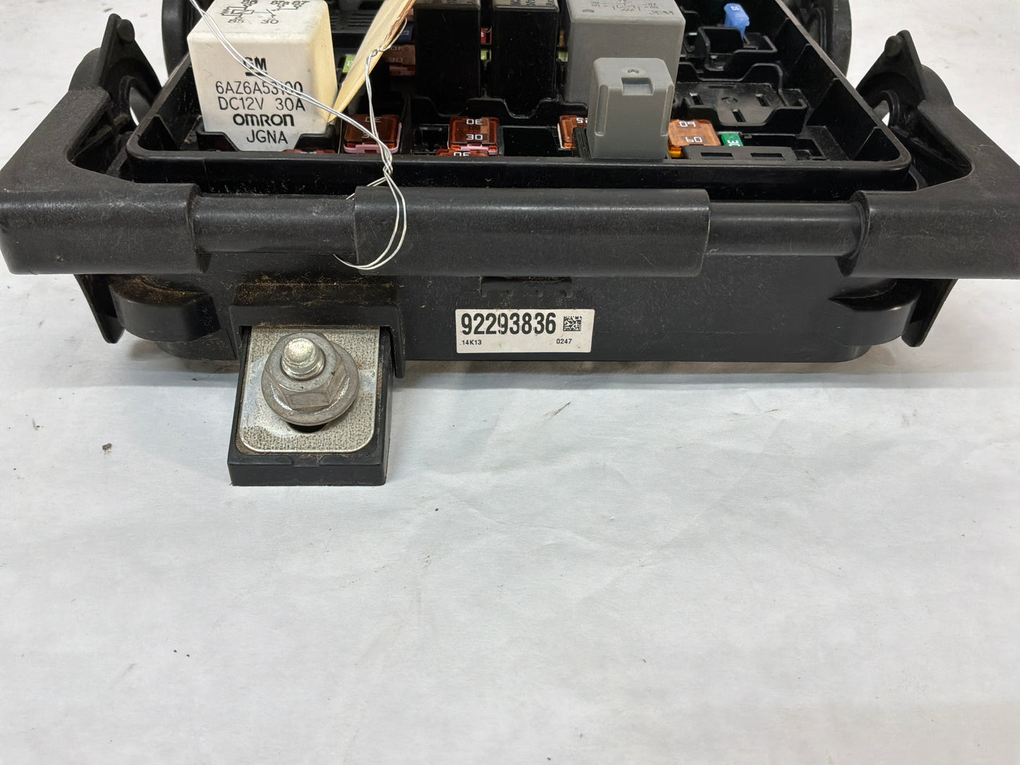 2015 Chevy SS Sedan Engine Bay Fuse Relay Wiring Wire Harness Junction Box Block OEM
