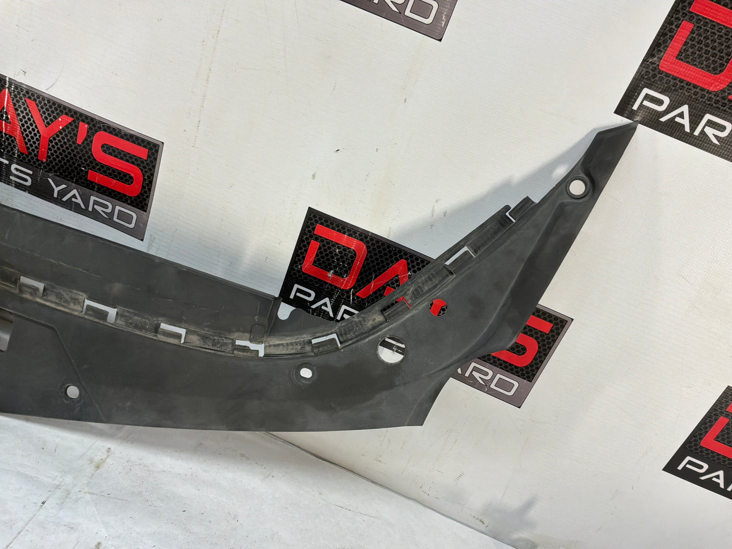 2010 Cadillac CTS-V Sedan Radiator Core Support Sight Shield Bracket Cover OEM