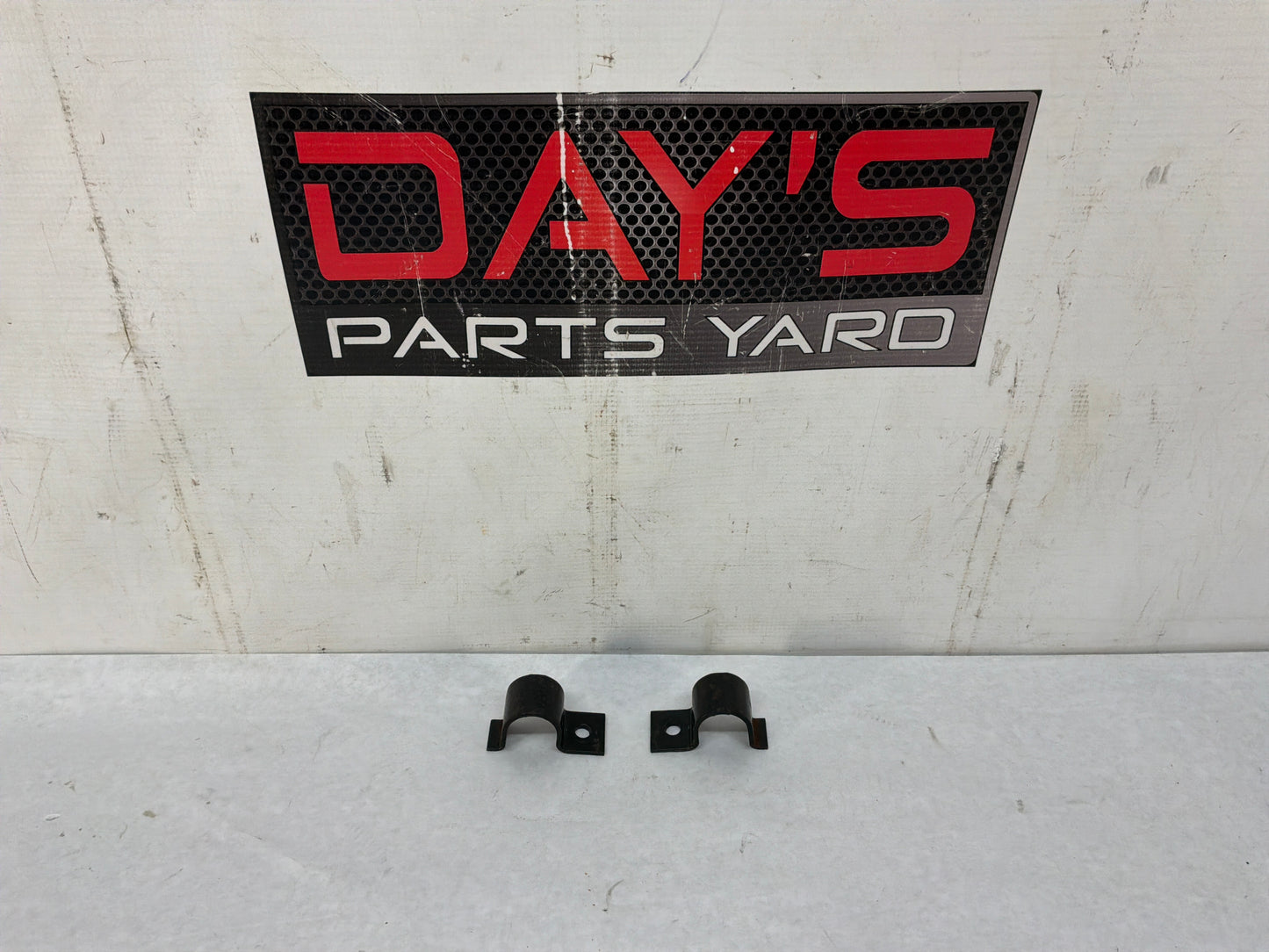 2006 Pontiac GTO Rear Suspension Stabilizer Sway Bar Brackets Clamps OEM