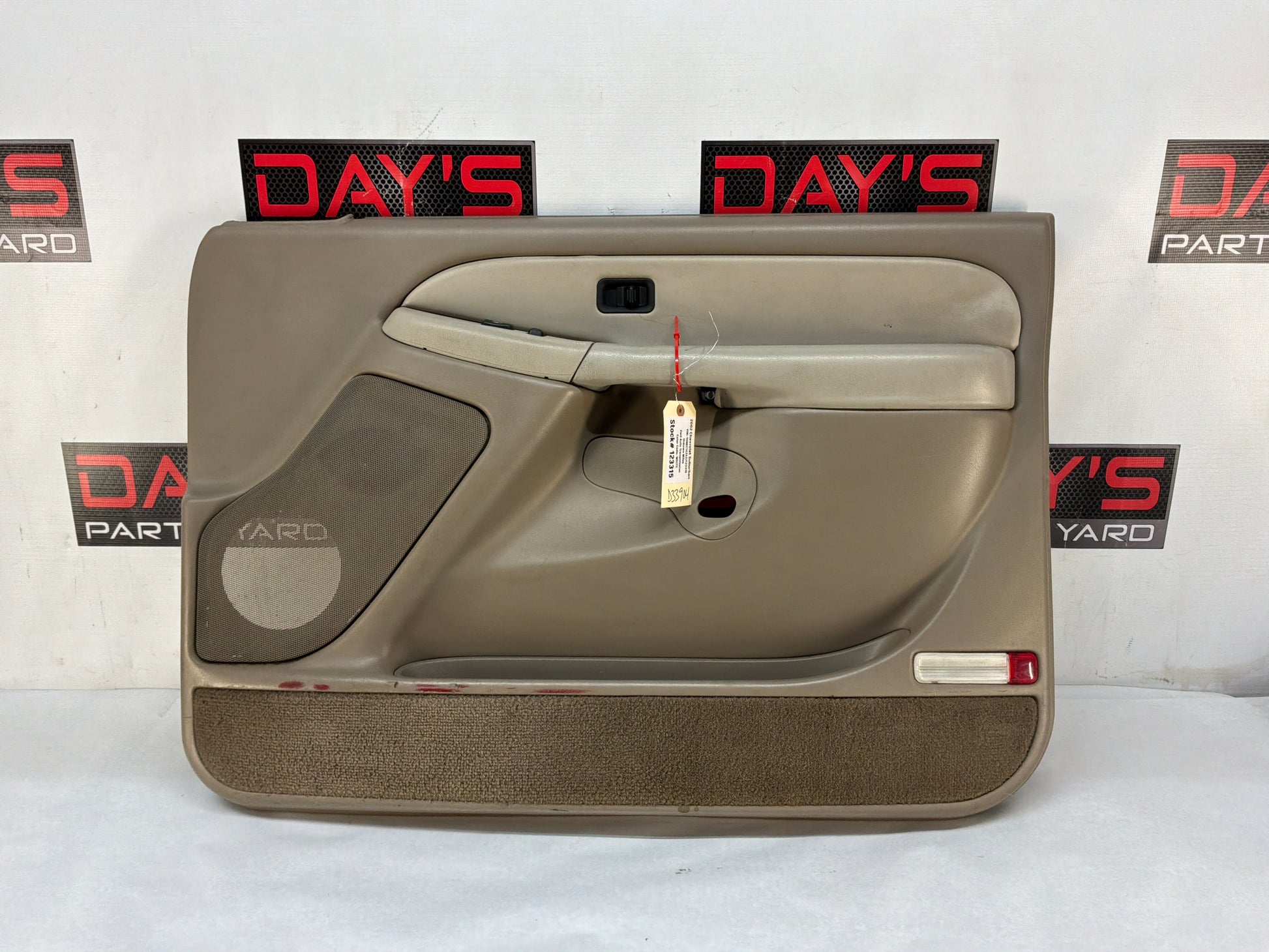 Rh front door panel - Day's Parts Yard