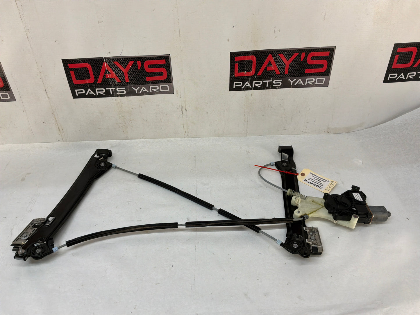 Rh front window regulator - Day's Parts Yard