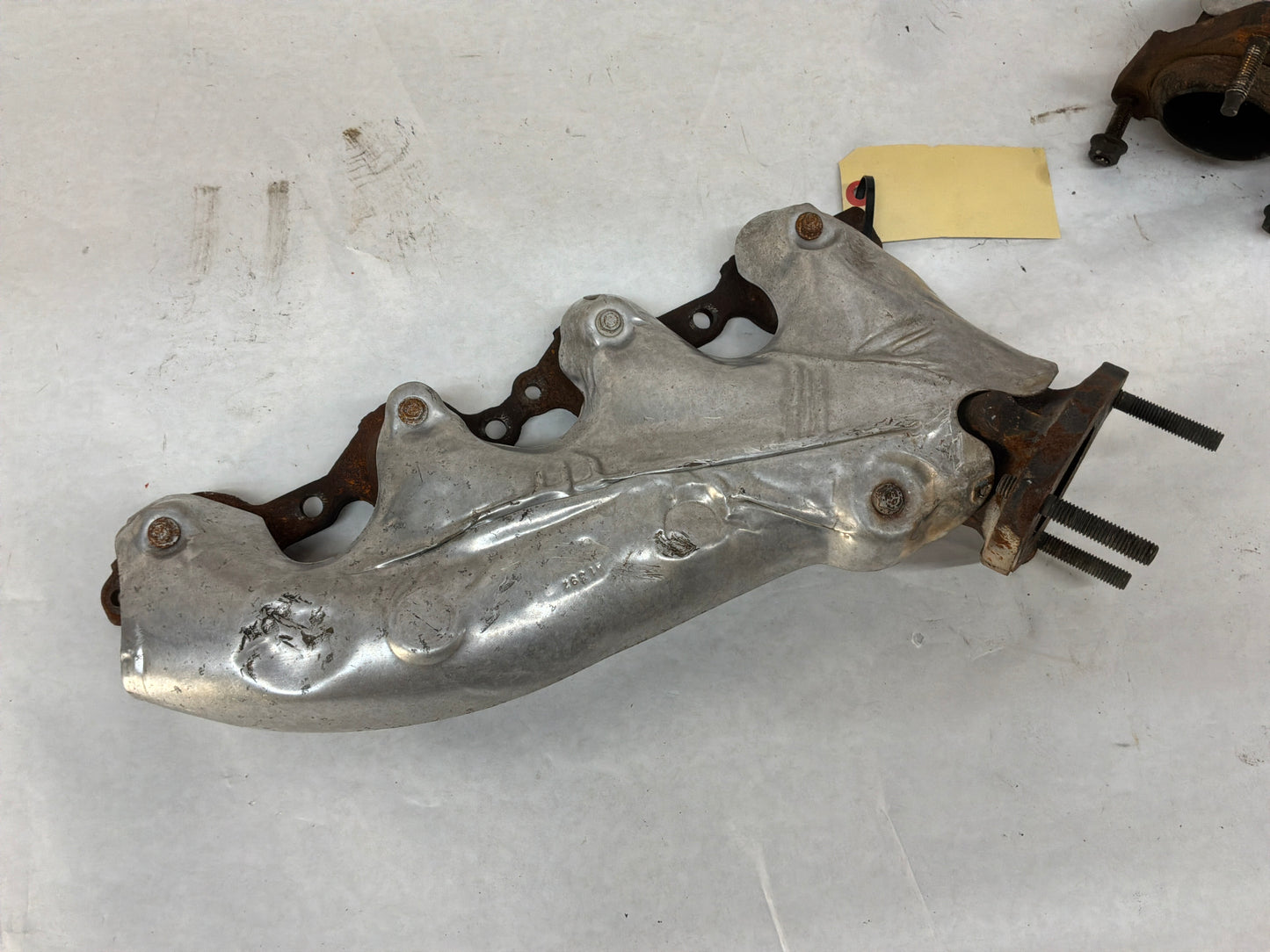 2012 Chevy Avalanche RH & LH Exhaust Manifolds Factory OEM
