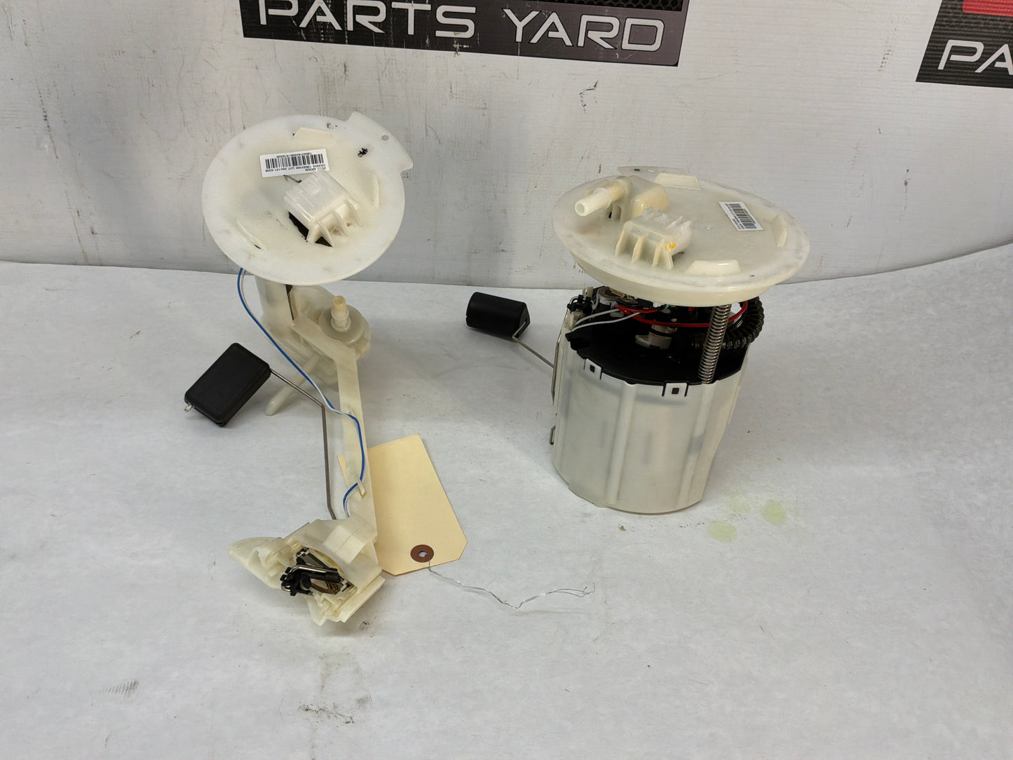 2014 Chevy SS Sedan Fuel Pump and Level Sending Unit Assembly OEM - Day's Parts Yard
