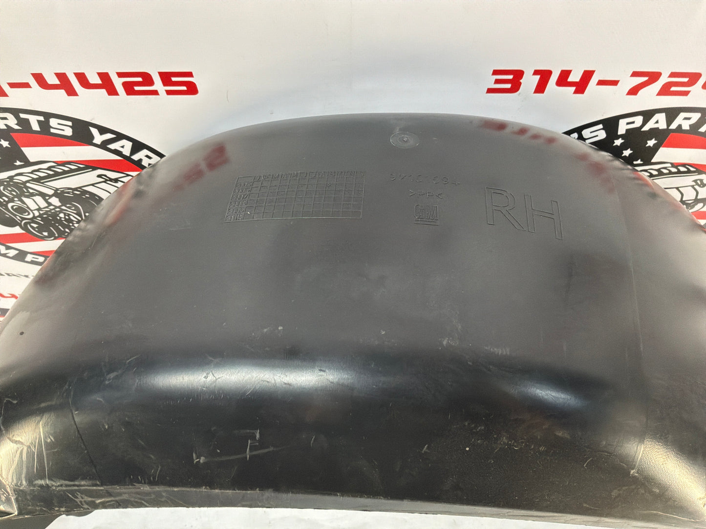 2008 Pontiac G8 Base RH Passenger Rear Fender Wheelhouse Well Liner OEM