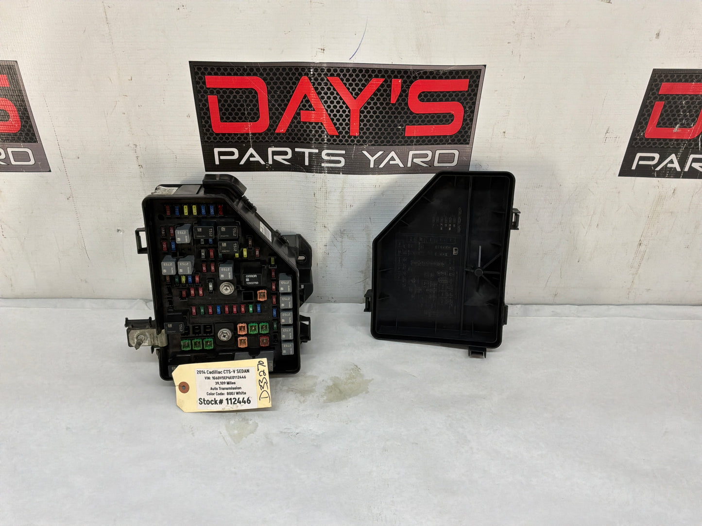 Fuse box - Day's Parts Yard