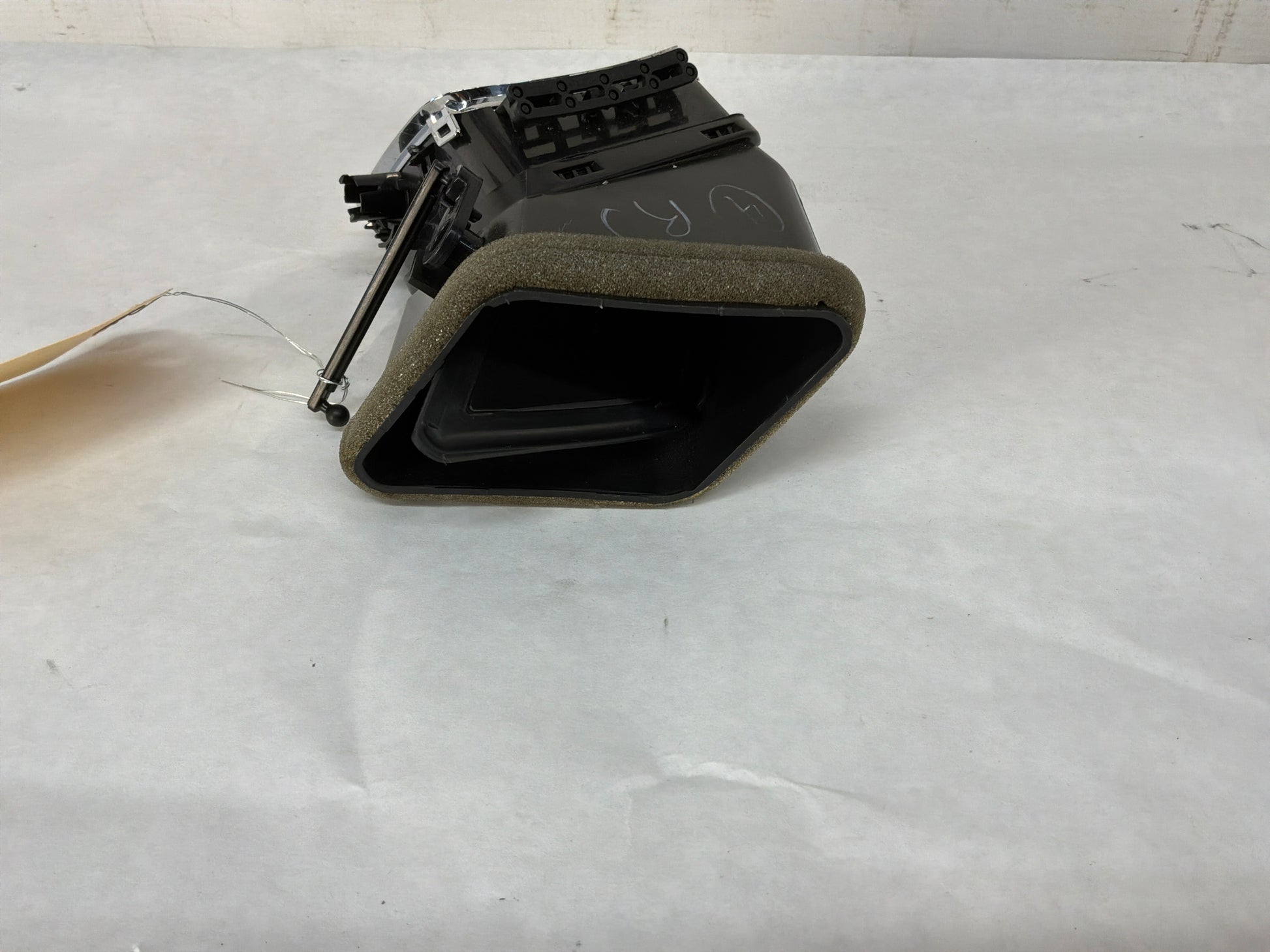 Dash vent - Day's Parts Yard